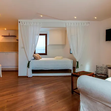 Gorgeous Studio Tiramola Rovinj Exterior photo
